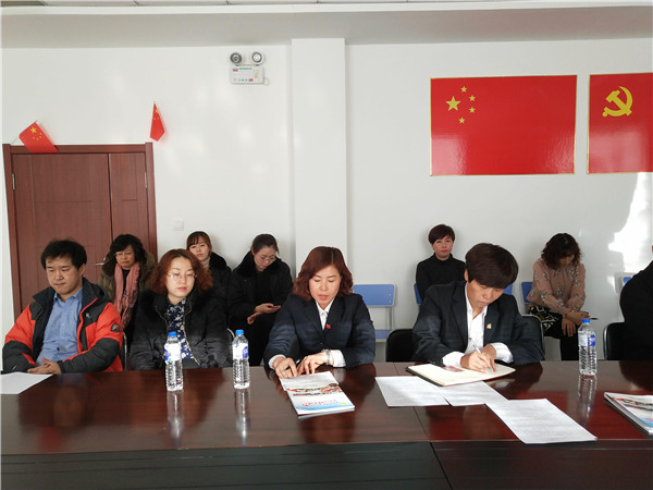 文化街道党工委副书记尹采兰进行讲话_爱奇艺.jpg